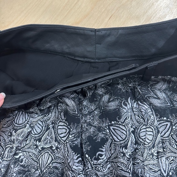 Helmut Lang Mandala Viscose Print Short - Picture 5 of 7